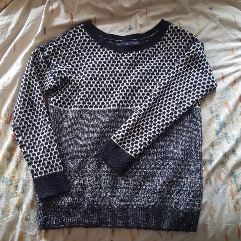 American Eagle Sweater
